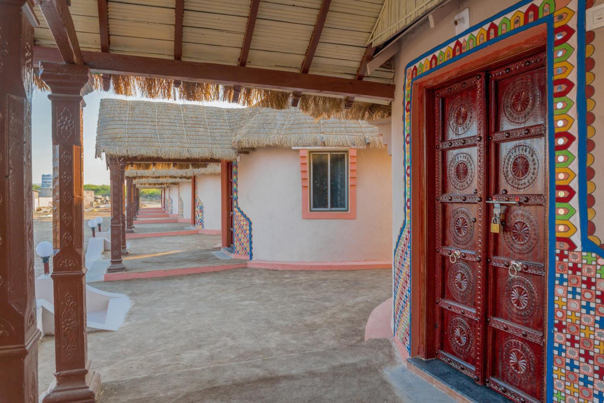 Dholavira Village Resort Eksteriør billede